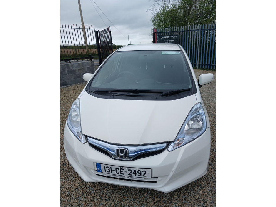 2013 Honda Fit - image 2