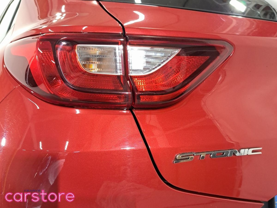 2021 Kia Stonic - image 20