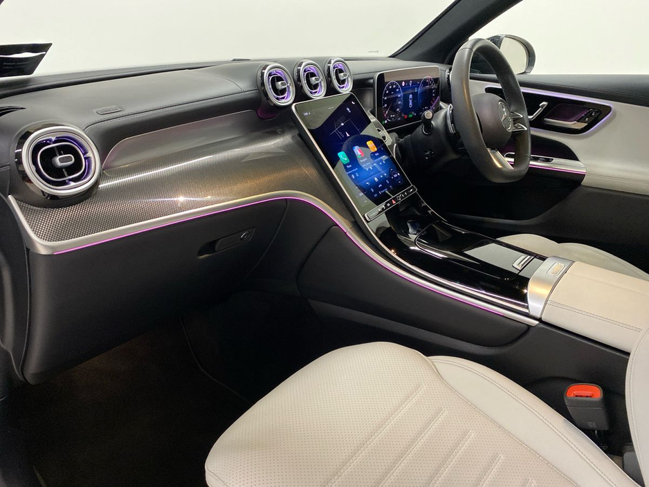 2025 Mercedes-Benz GLC Class - image 6