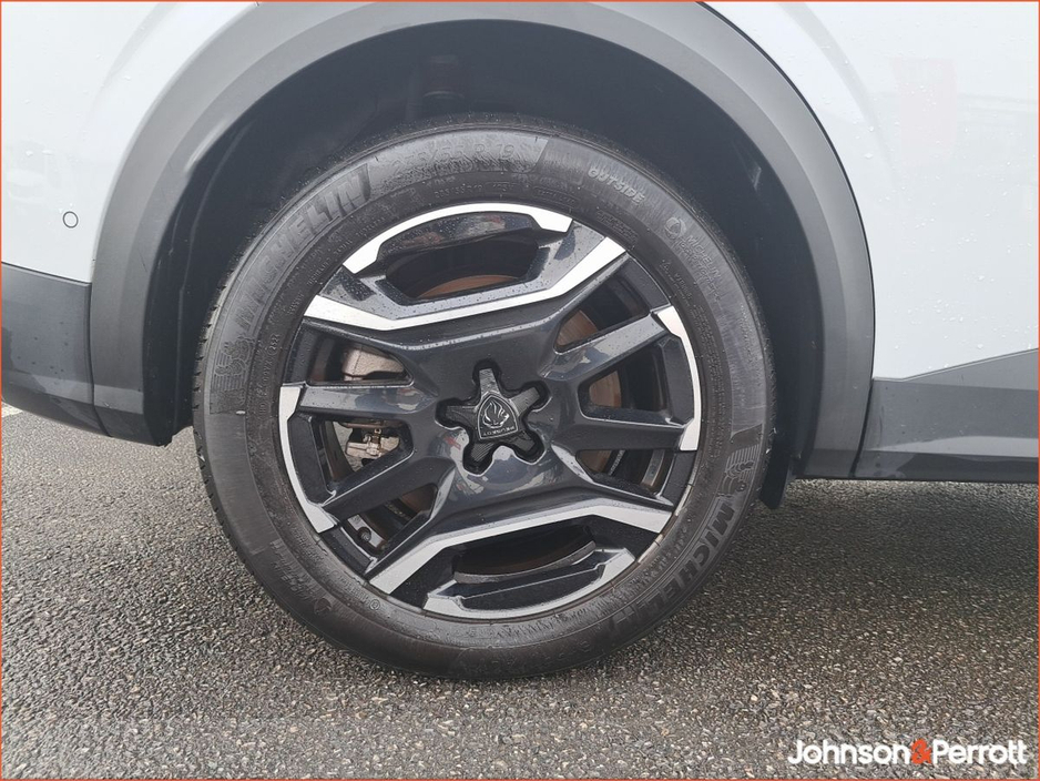 2025 Peugeot 3008 BEV 73kWH 210BHP Allure. €45,900