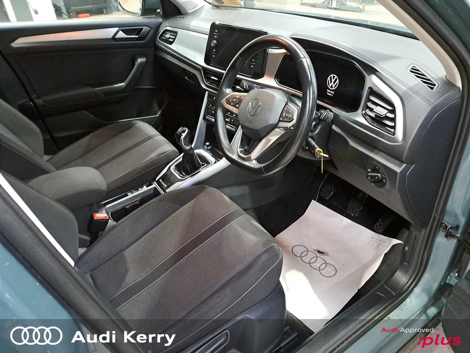 2023 Volkswagen T-Roc 2.0TDI 116HP LIFE €31,950