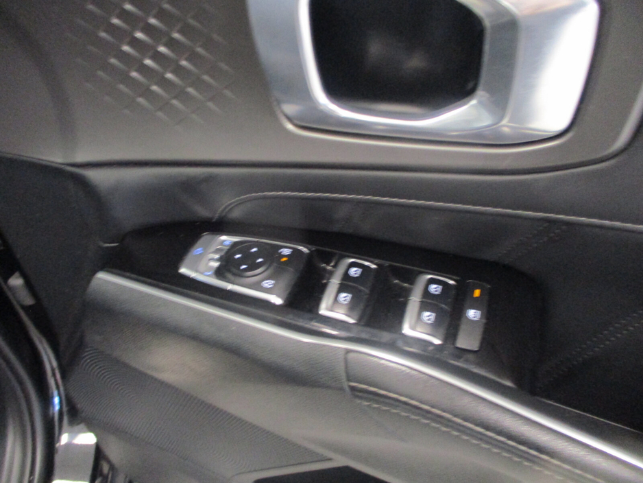 2025 Kia Sorento - image 21