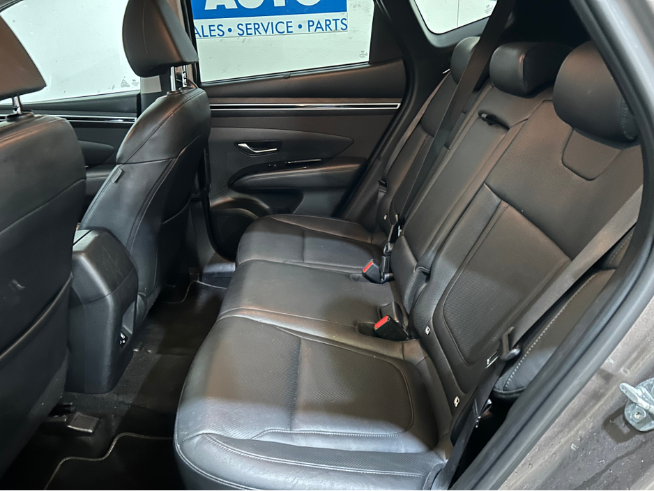 2022 Hyundai Tucson - image 9