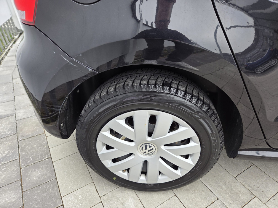 2012 Volkswagen Polo - image 18