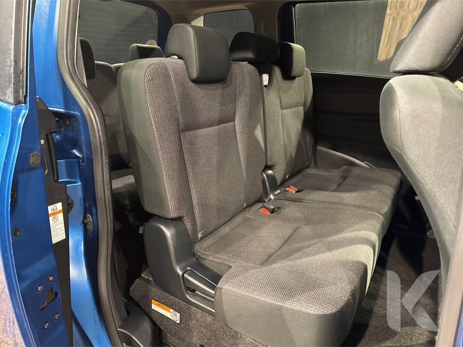 2019 Toyota Sienta - image 13