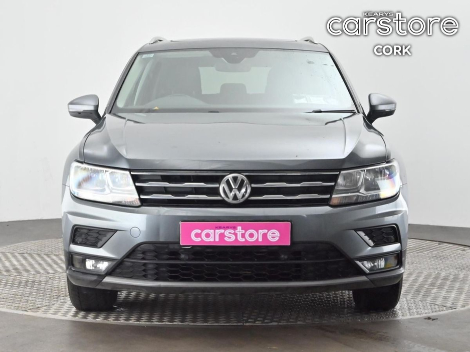 2018 Volkswagen Tiguan - image 8