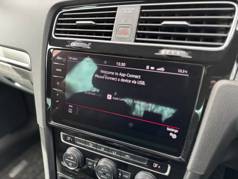 2018 Volkswagen Golf - image 30