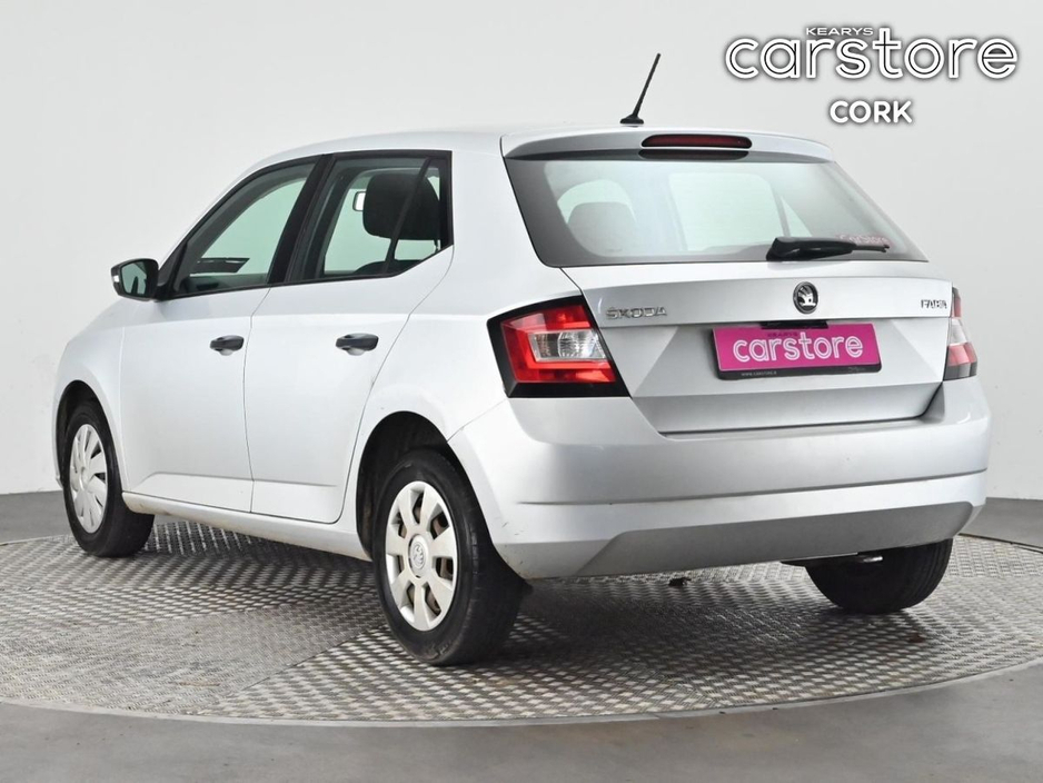 2016 Skoda Fabia - image 3