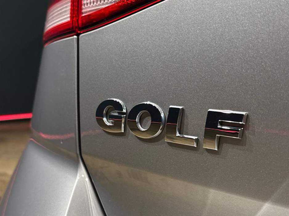 2018 Volkswagen Golf - image 11