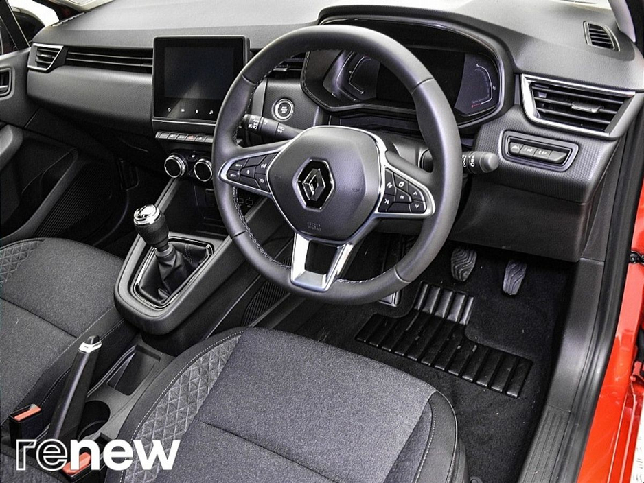 2023 Renault Clio - image 6