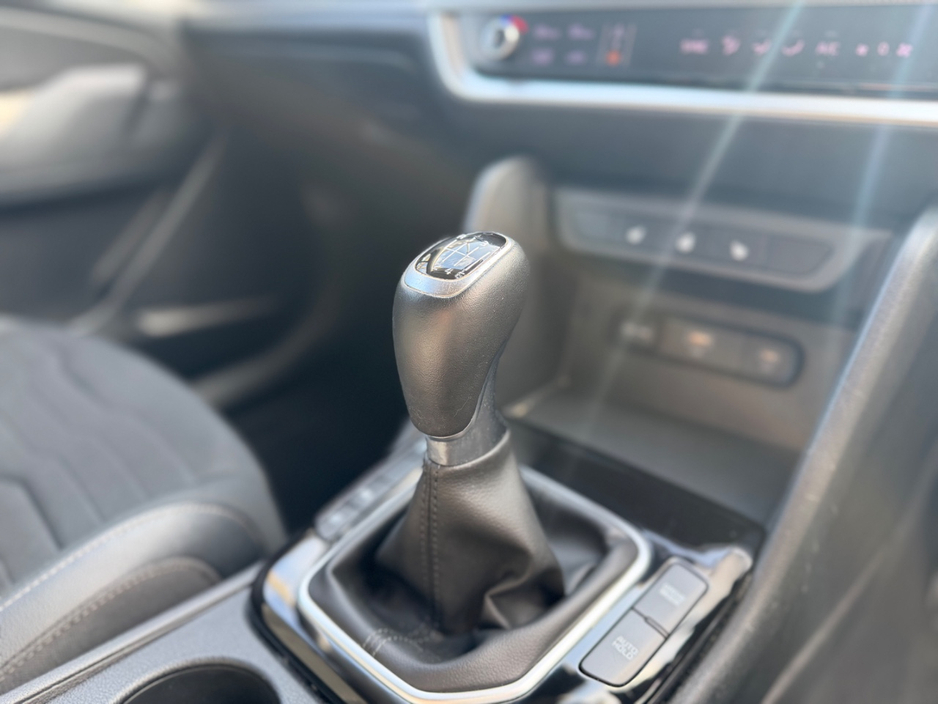 2022 Kia Sportage - image 11
