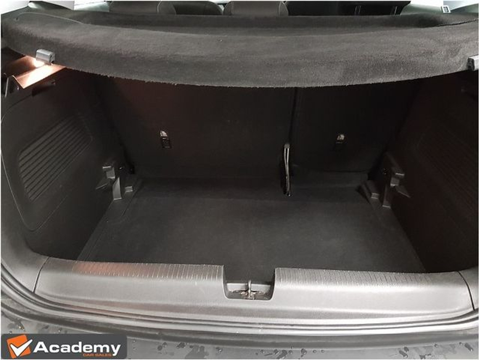 2022 Opel Crossland - image 15