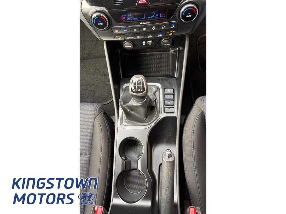 2016 Hyundai Tucson - image 17