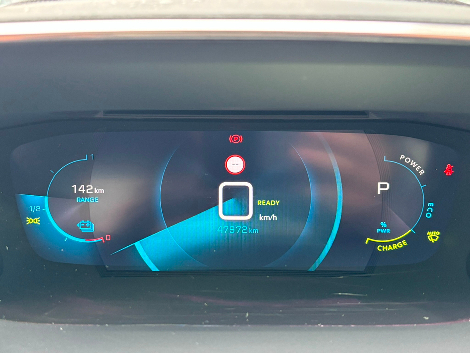 2021 Peugeot 2008 - image 13