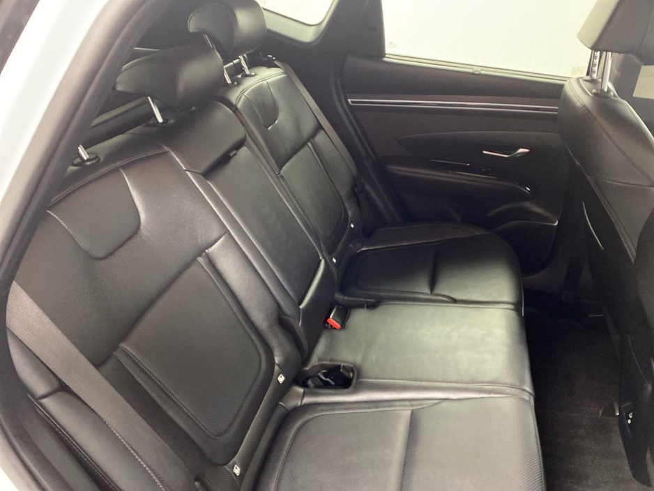 2022 Hyundai Tucson - image 10