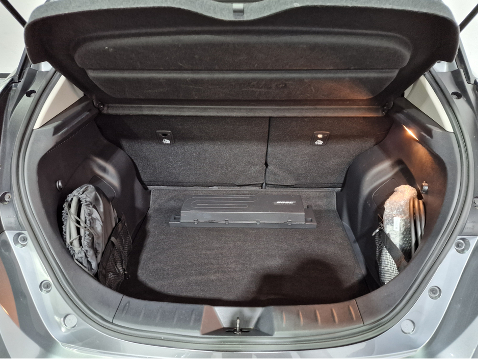 2024 Nissan Leaf - image 12