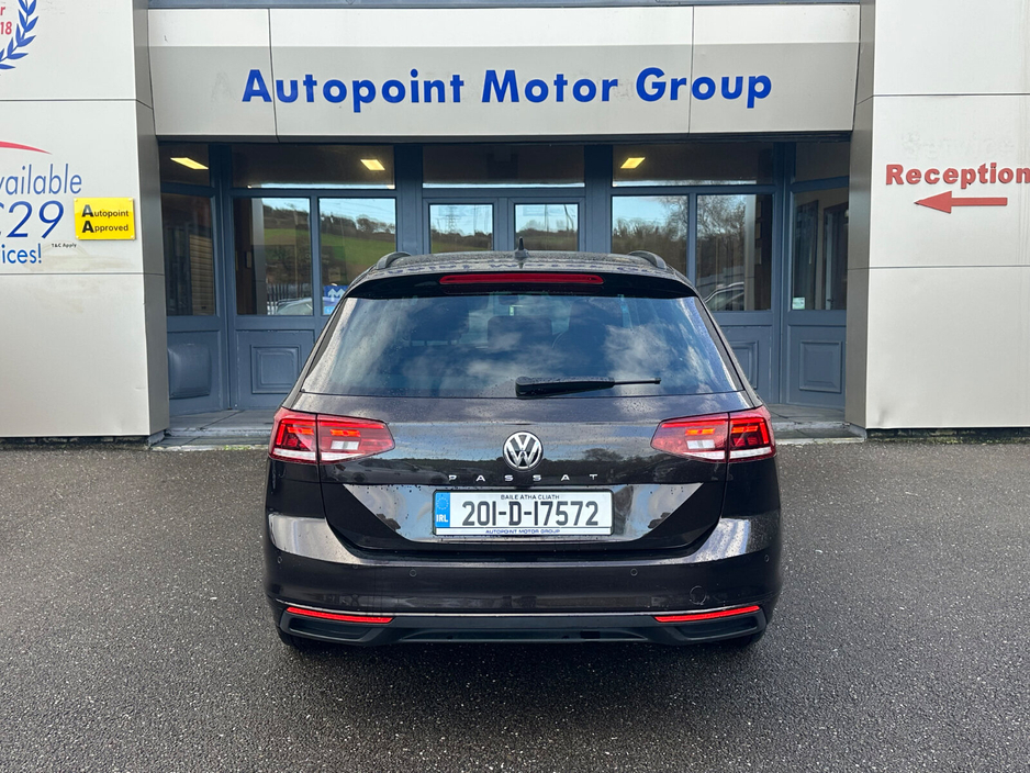 2020 Volkswagen Passat - image 6