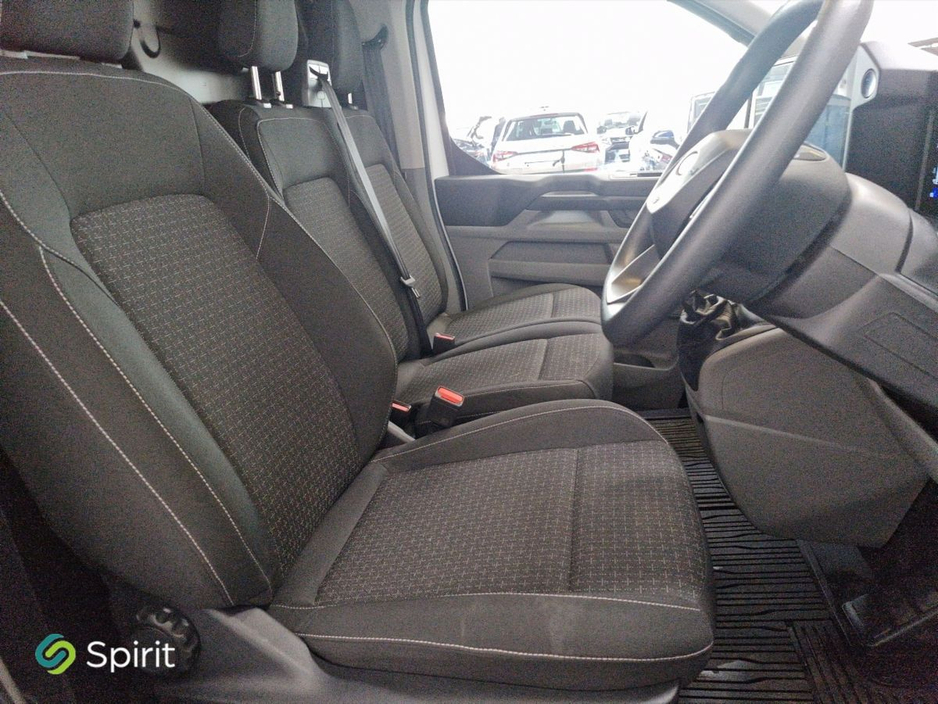 2025 Ford Transit Custom - image 19