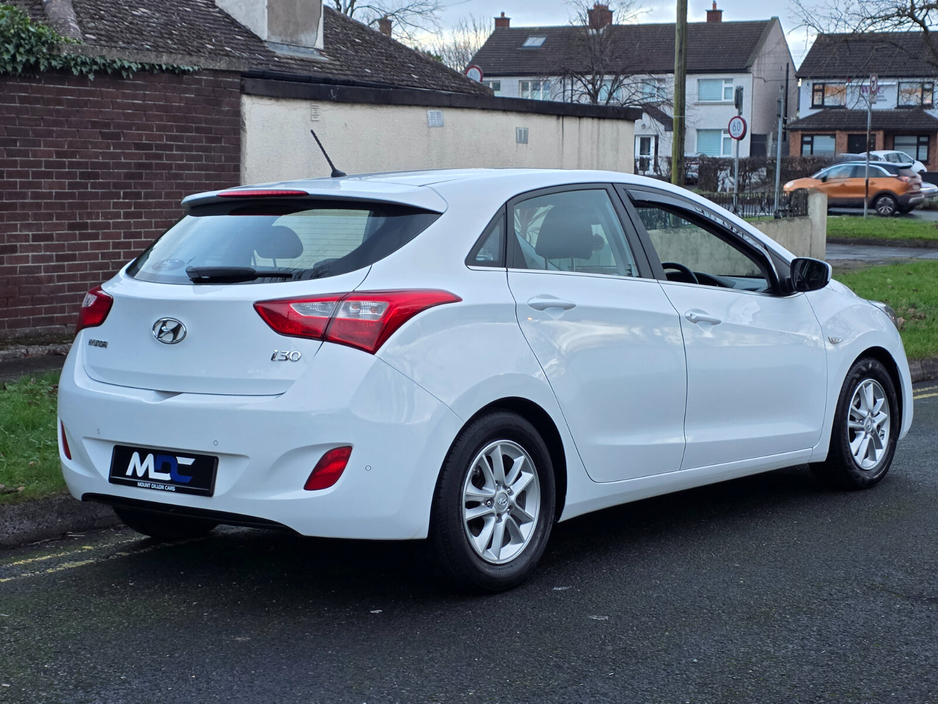 2016 Hyundai i30 1.6 Diesel Deluxe €6,999