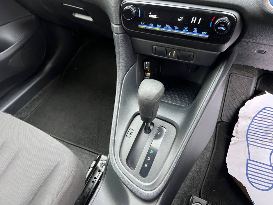 2021 Toyota Yaris 1.5 HYBRID // REVERSE CAMERA // ADAPTIVE CRUISE CONTROL // DIGITAL CLIMATE CONTROL €13,950