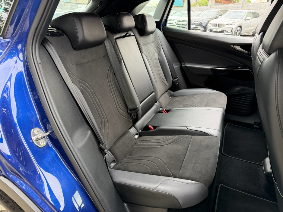 2023 Volkswagen ID.4 - image 20