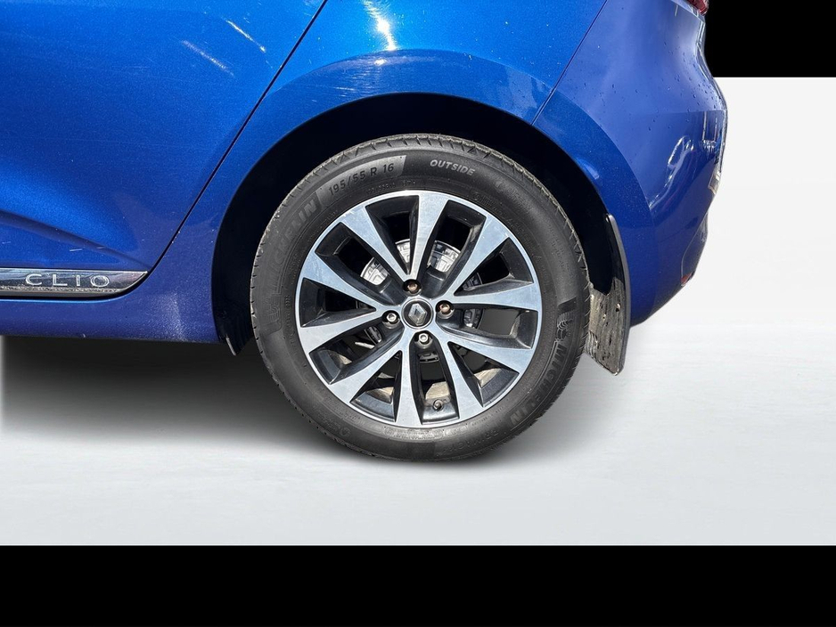 2020 Renault Clio - image 8