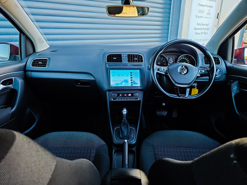 2017 Volkswagen Polo - image 9