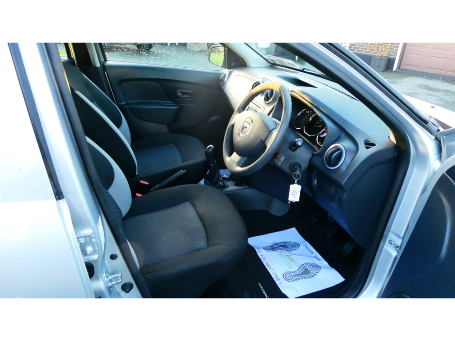 2016 Dacia Sandero ALTERNATIVE 1.2 75 201 4DR €5,950