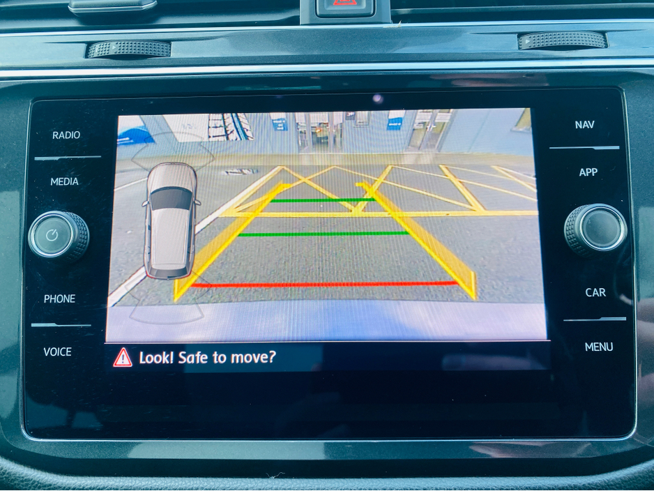 2018 Volkswagen Tiguan R-LINE  2.0 TDI 150HP D7F 5DR €25,995