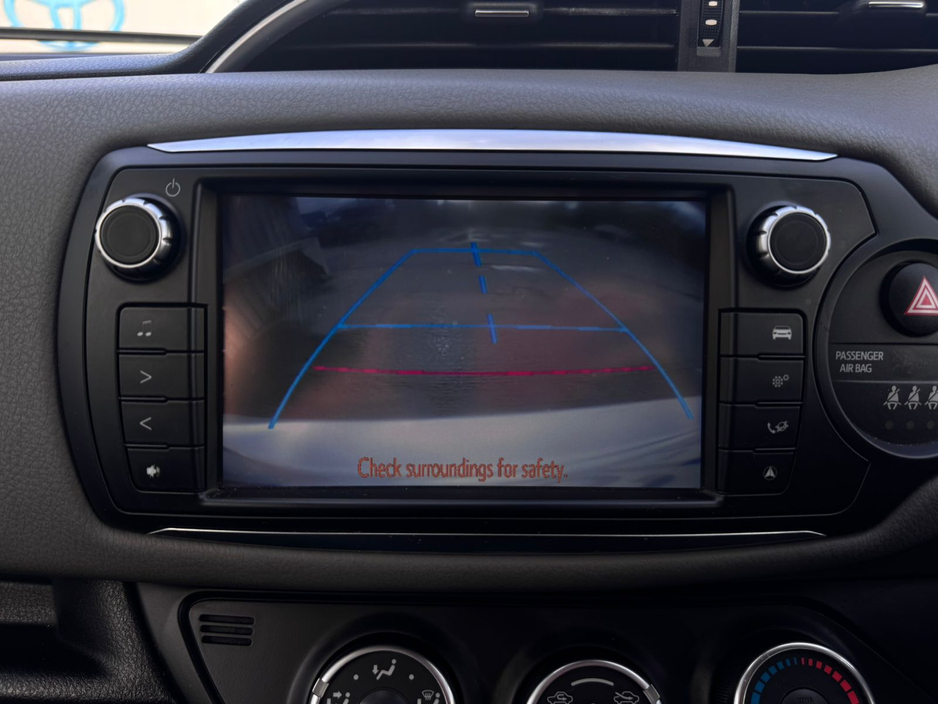 2016 Toyota Yaris - image 31