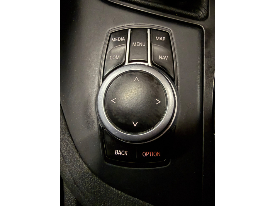 2020 BMW X1 - image 18