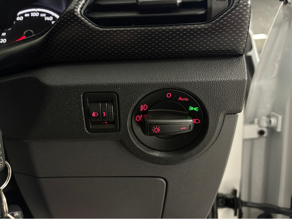 2021 Volkswagen T-Cross - image 27