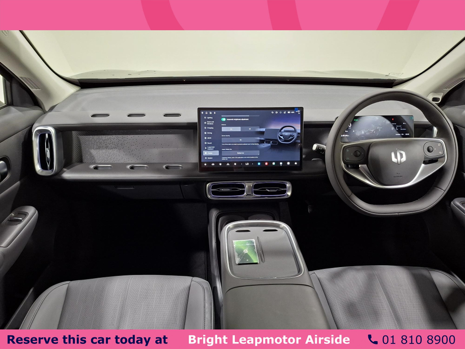 2026 Leapmotor B10 - image 14