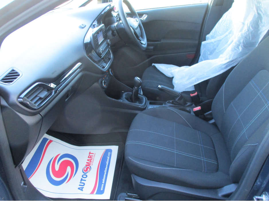 2019 Ford Fiesta - image 12