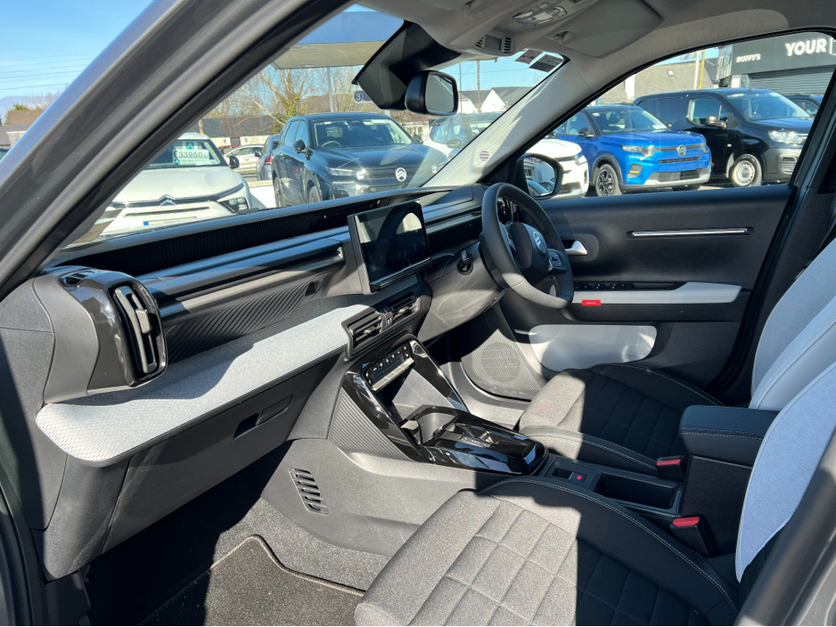 2025 Citroen C3 - image 13