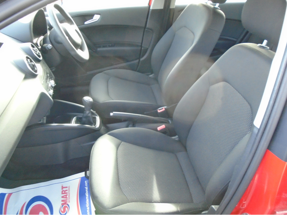 2015 Audi A1 - image 12