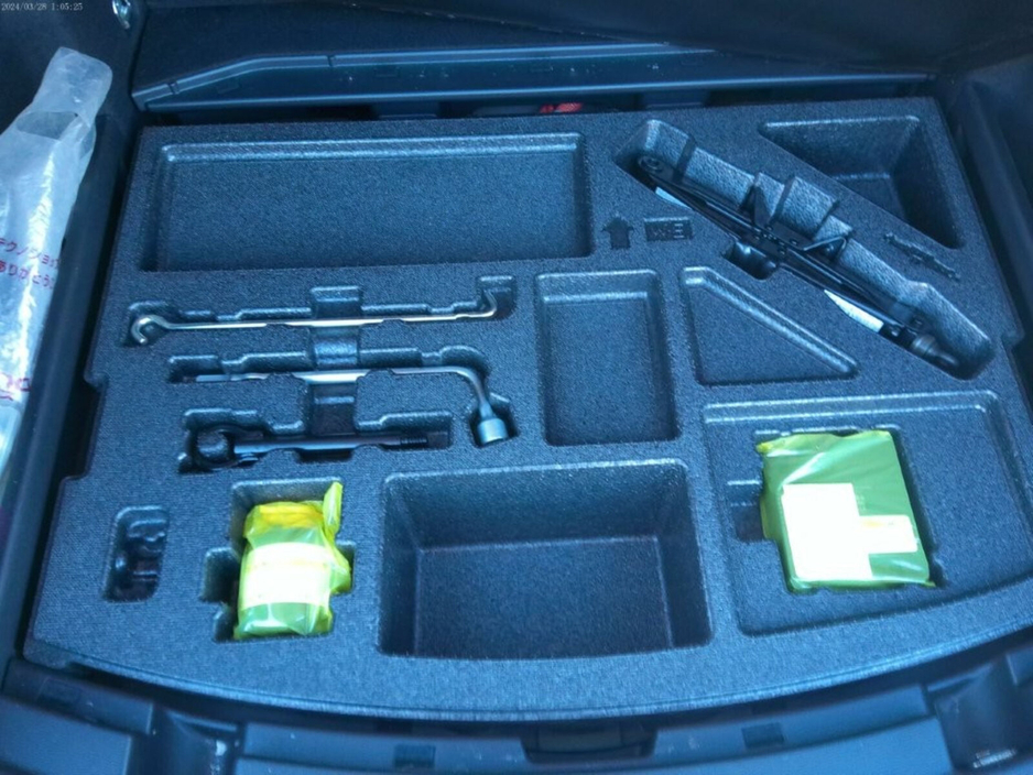 2020 Toyota Corolla - image 16