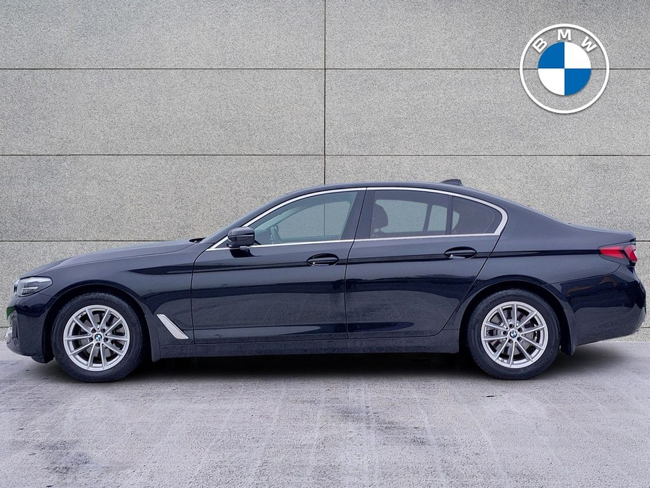 2022 BMW 5 Series - image 3