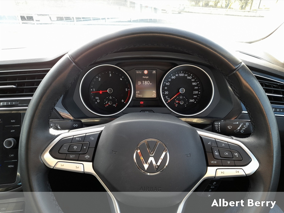 2024 Volkswagen Tiguan - image 18