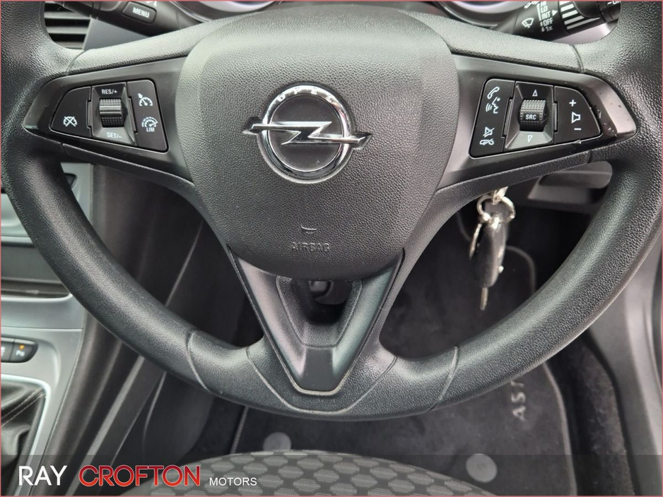 2019 Opel Astra - image 16