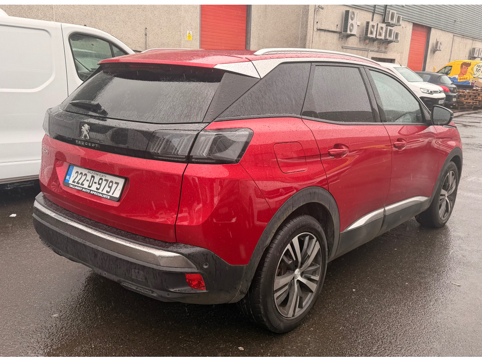 2022 Peugeot 3008 - image 4