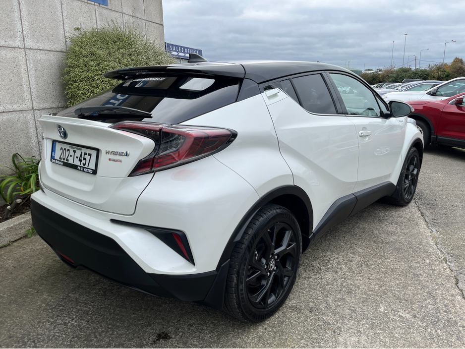 2020 Toyota C-HR HYBRID LUNA SPORT AUTOMATIC 1.8 PETROL //ADAPTIVE CRUISE CONTROL//KEYLESS ENTRY//REVERSE CAMERA//HEATED SEATS// €22,950