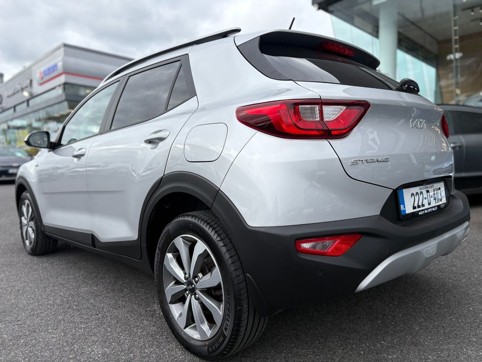 2022 Kia Stonic - image 10