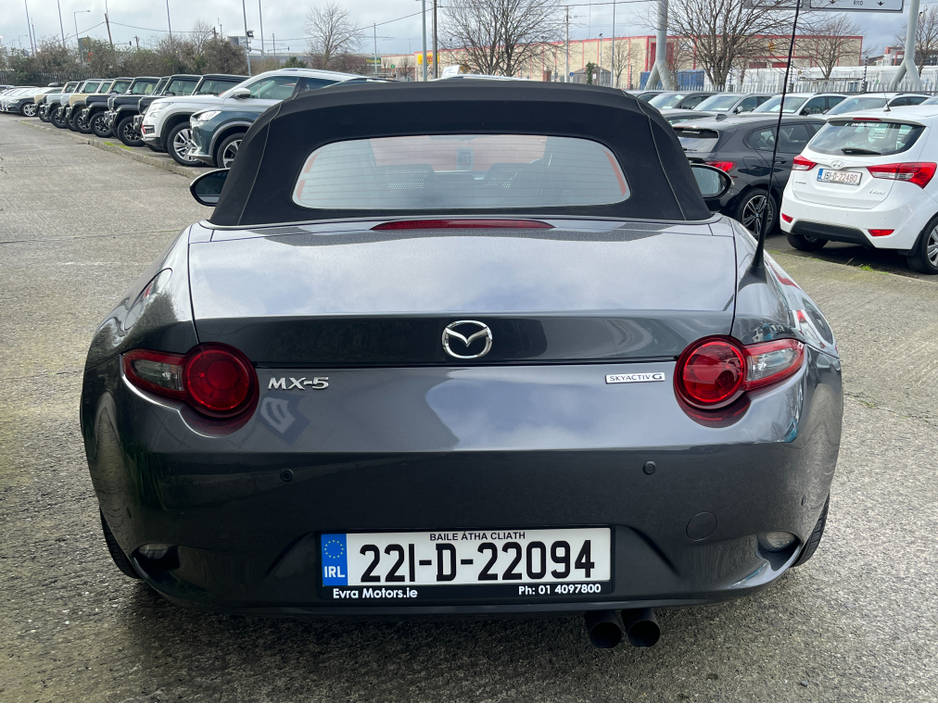 2022 Mazda MX-5 - image 11