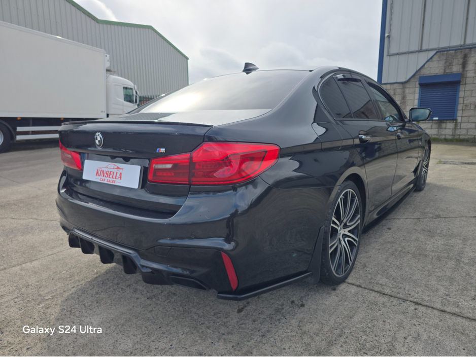 2018 BMW 5 Series - image 2