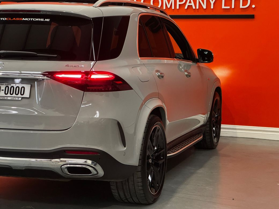 2025 Mercedes-Benz GLE Class - image 14