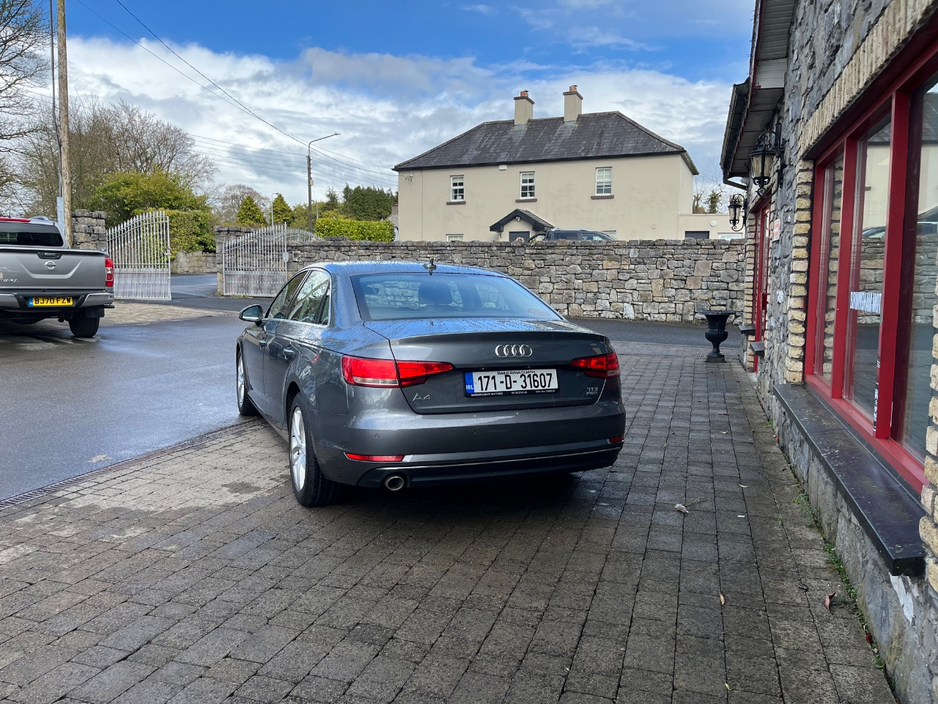 2017 Audi A4 - image 13