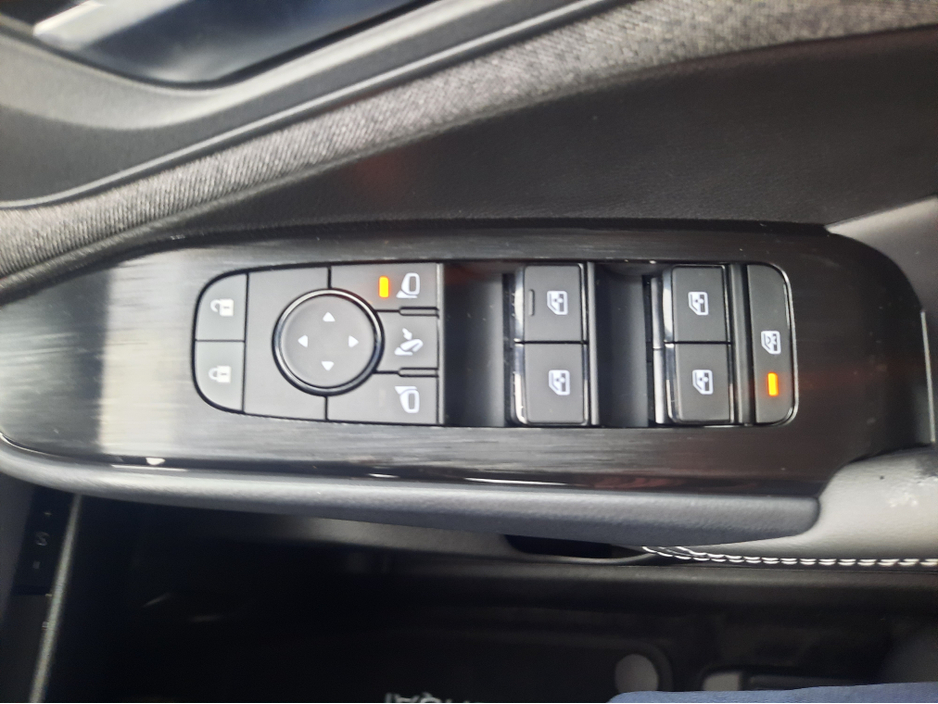 2026 Nissan Qashqai E-POWER SV + WARM PACK