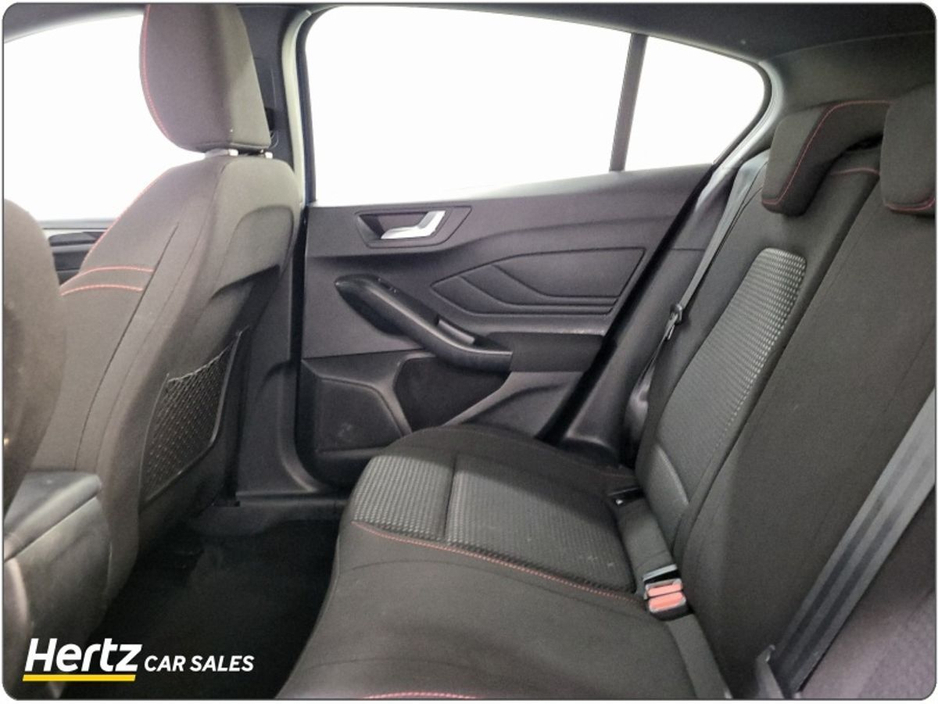 2023 Ford Focus - image 13