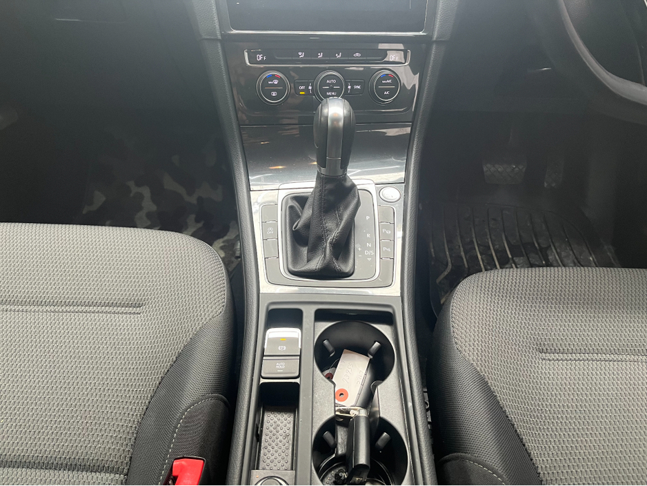 2019 Volkswagen Golf - image 17